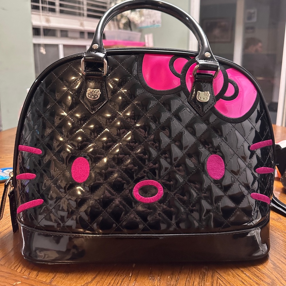 Hello Kitty Loungefly Purse & Handbag
